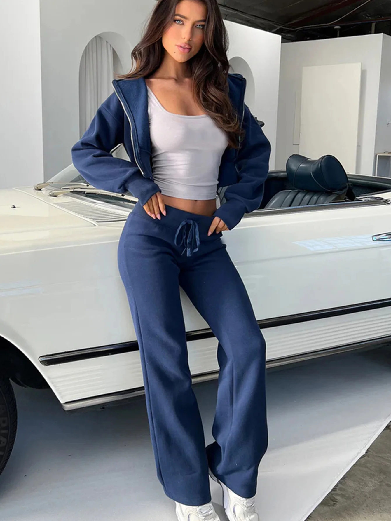 Women's solid color long sleeve cropped sweatshirt and drawstring waist sweatpants ladies hoodie set for winter women's clothing - Image 4